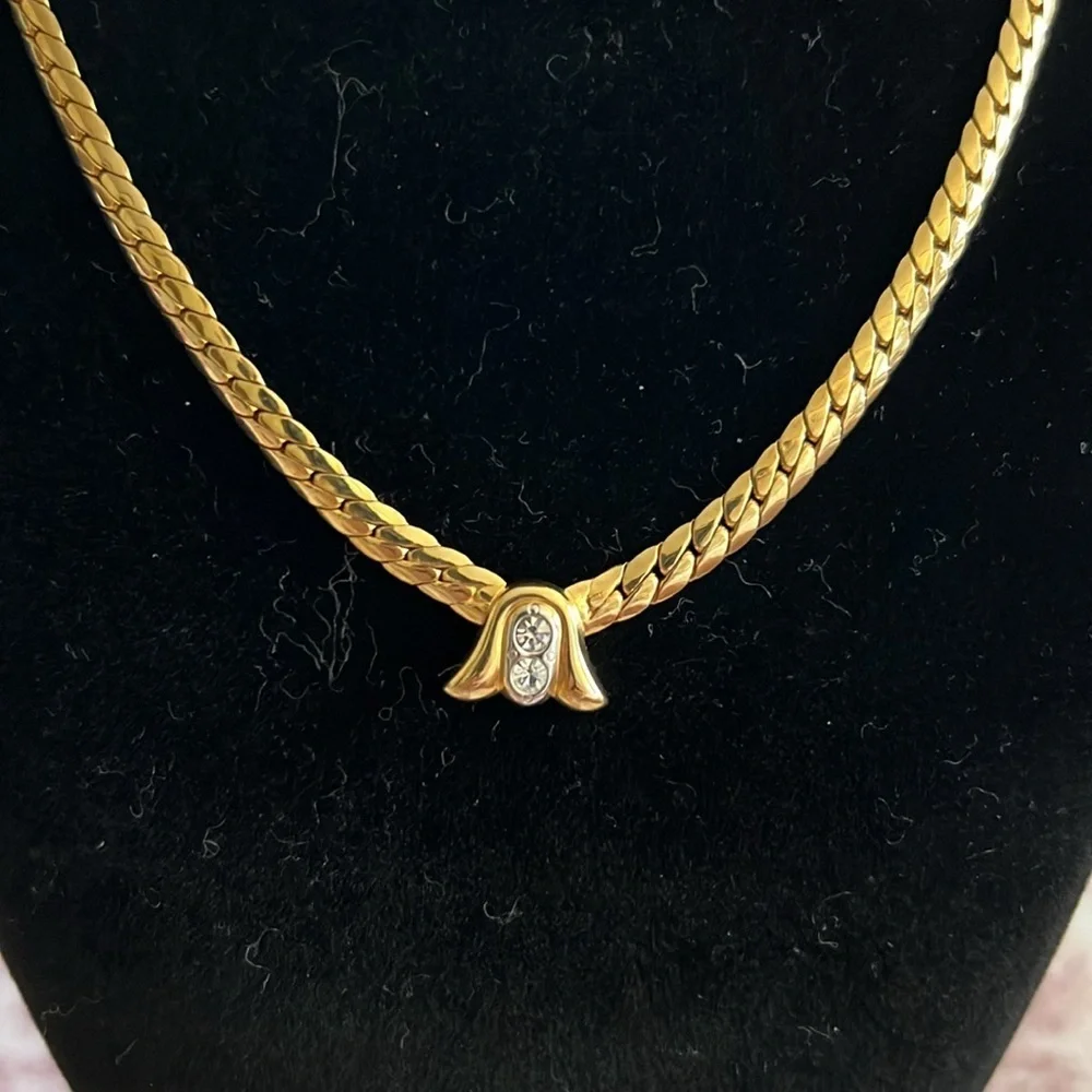 Vintage Gold-Tone Herringbone Chain Necklace with Rhinestone Accent 14 inch